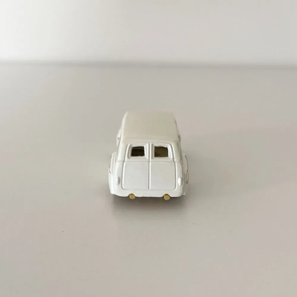 Hot Wheels '56 Ford Truck Pearl White 2000 1:64 Diecast Car #171 Gold Wheels